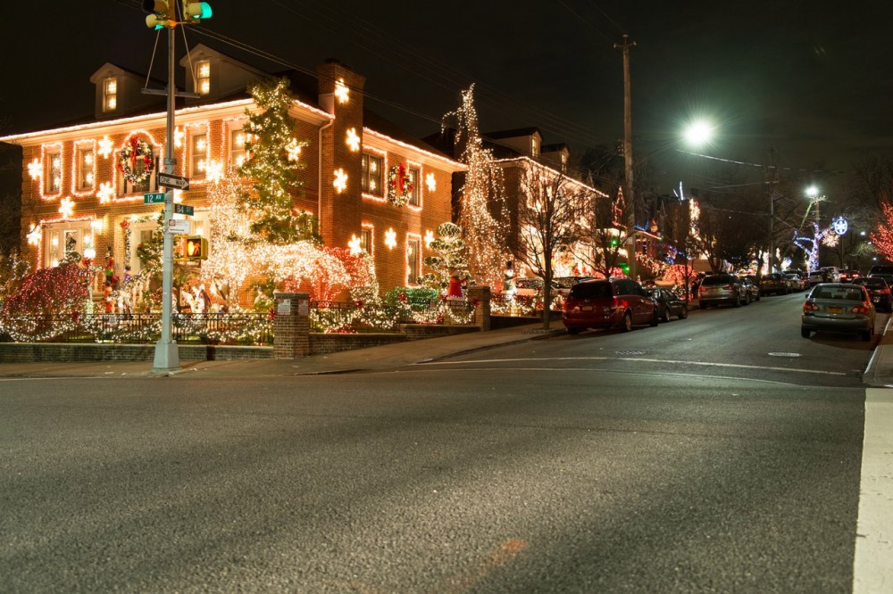 Ослепительное Рождество в Нью-Йорке: район Дайкер Хайтс