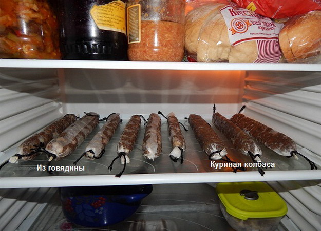 колбаса-в-холодильнике