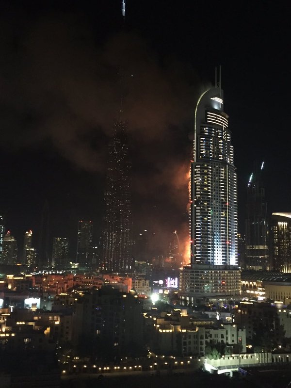 Ночной пожар в Дубае испортил Новый год