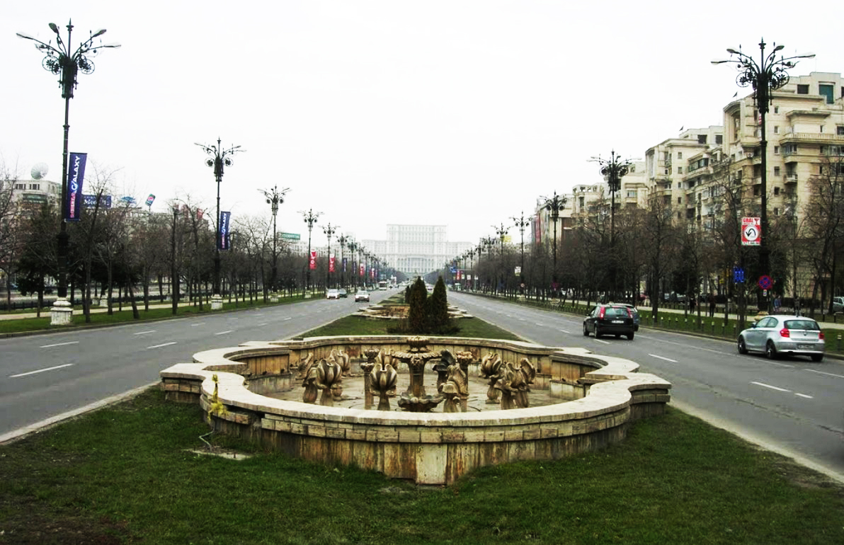 Бульвар Унирии в Бухаресте